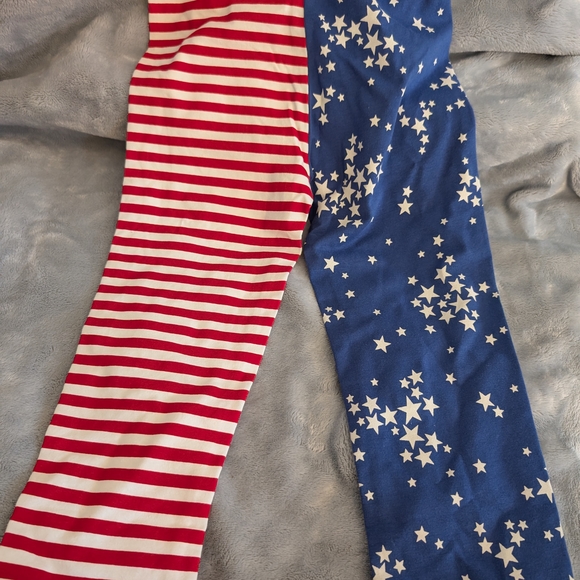 Red and White Striped Leggings with Stars M 7/8 Girls - Picture 4 of 4